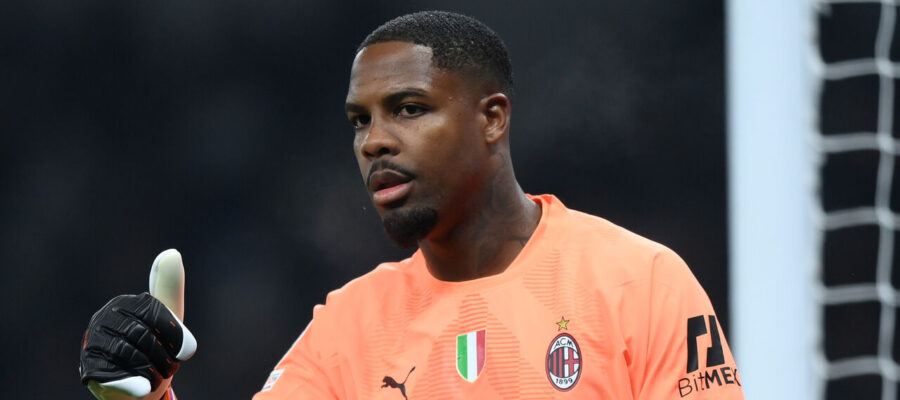Mike Maignan already has multiple years on his contract with Milan, but the front office plot to reward him with a new one.