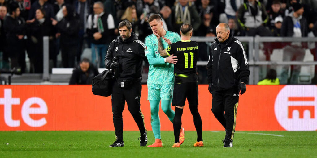 Wojciech Szczesny bowed out near the end of the first half of the first leg against Sporting CP clutching his chest and in visible distress.