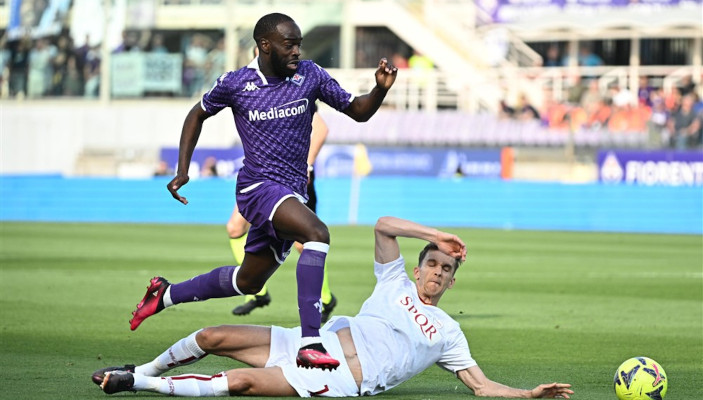 Fiorentina came from a goal down at Stadio Artemio Franchi to defeat Roma 2-1 on Saturday, despite Stephan El Shaarawy taking the lead for the visitors.