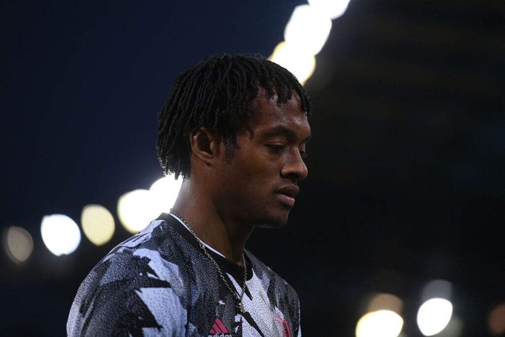 Juan Cuadrado is a new Inter player. He underwent the physical tests and signed his new one year-contract Wednesday evening.