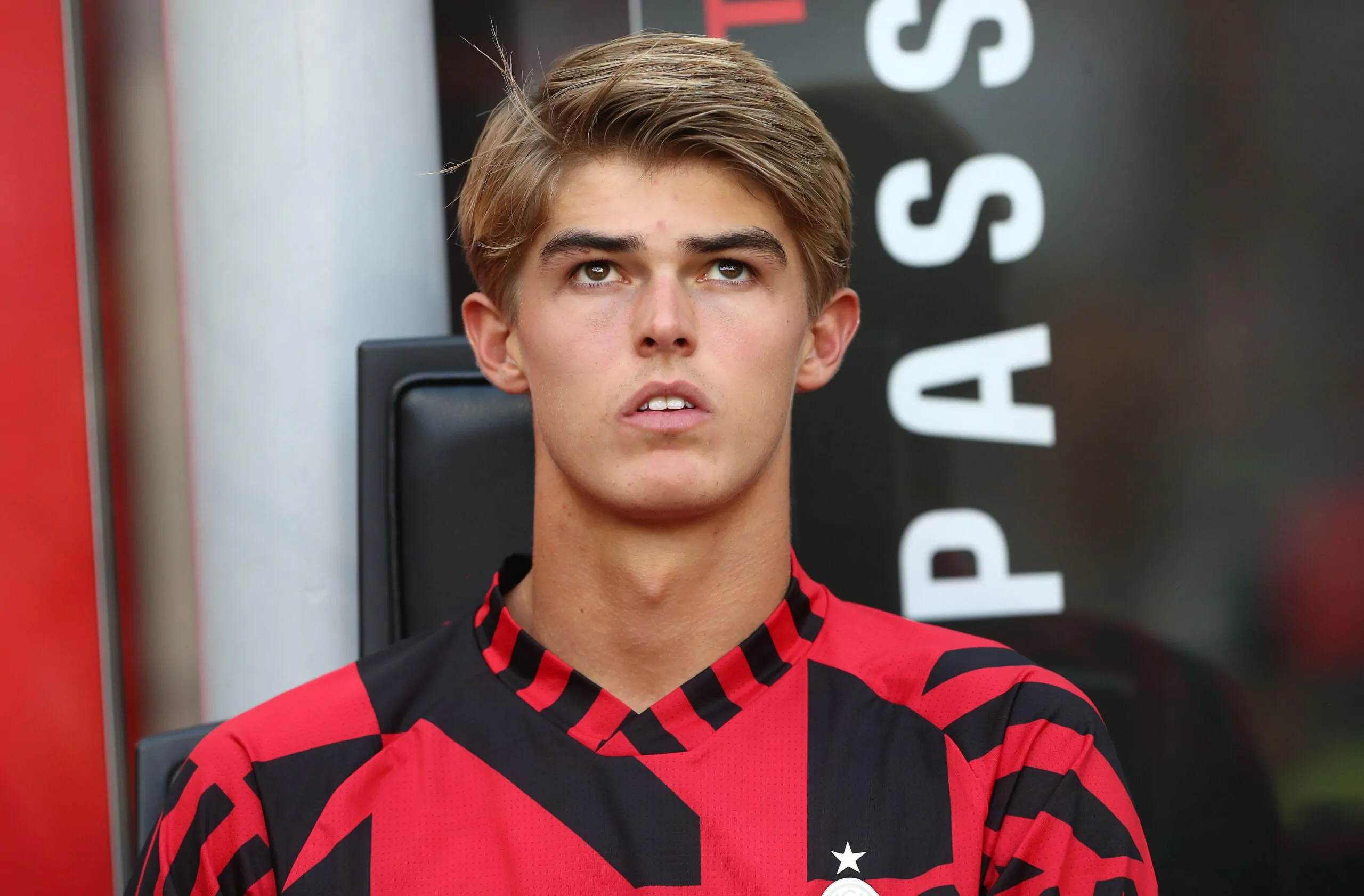 Milan aren’t currently considering moving on from Charles De Ketelaere after a disappointing season, even though they are working to bolster the position.
