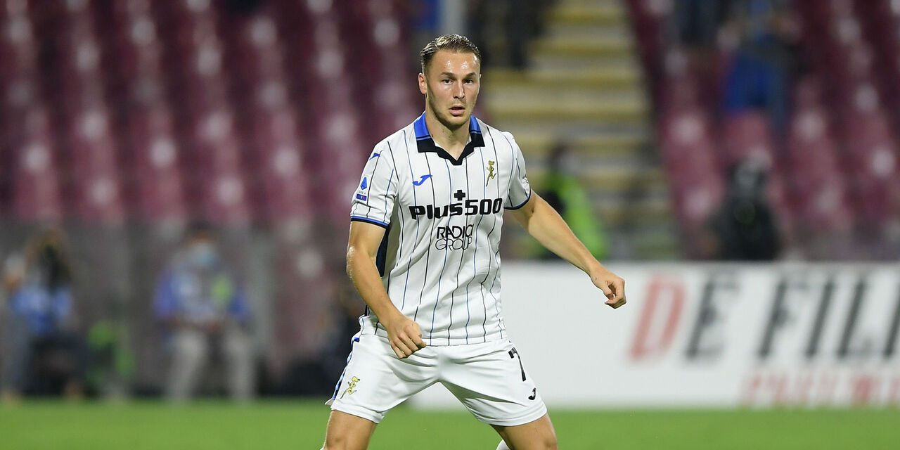 Teun Koopmeiners is the top name on the Napoli wish list for the position. Atalanta set a lofty price tag for the Dutchman,