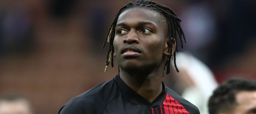 Milan expedited the negotiation to prolong the contract of Rafael Leao by taking the matter into their own hands as far as his legal troubles are concerned.