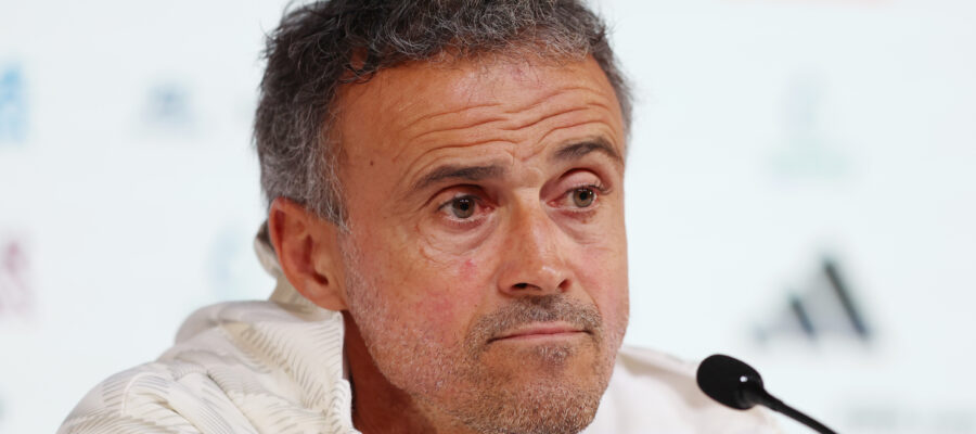 Luis Enrique has been indicated as the primary candidate to replace Luciano Spalletti in the Napoli dugout. However, the parties are distant.
