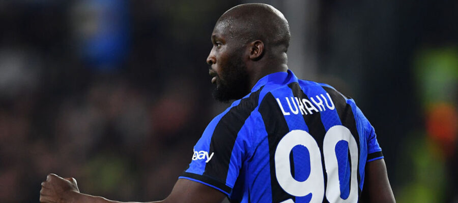 Romelu Lukaku wants to continue playing for Inter after the end of his current loan spell and is willing to do what it takes to make it happen.