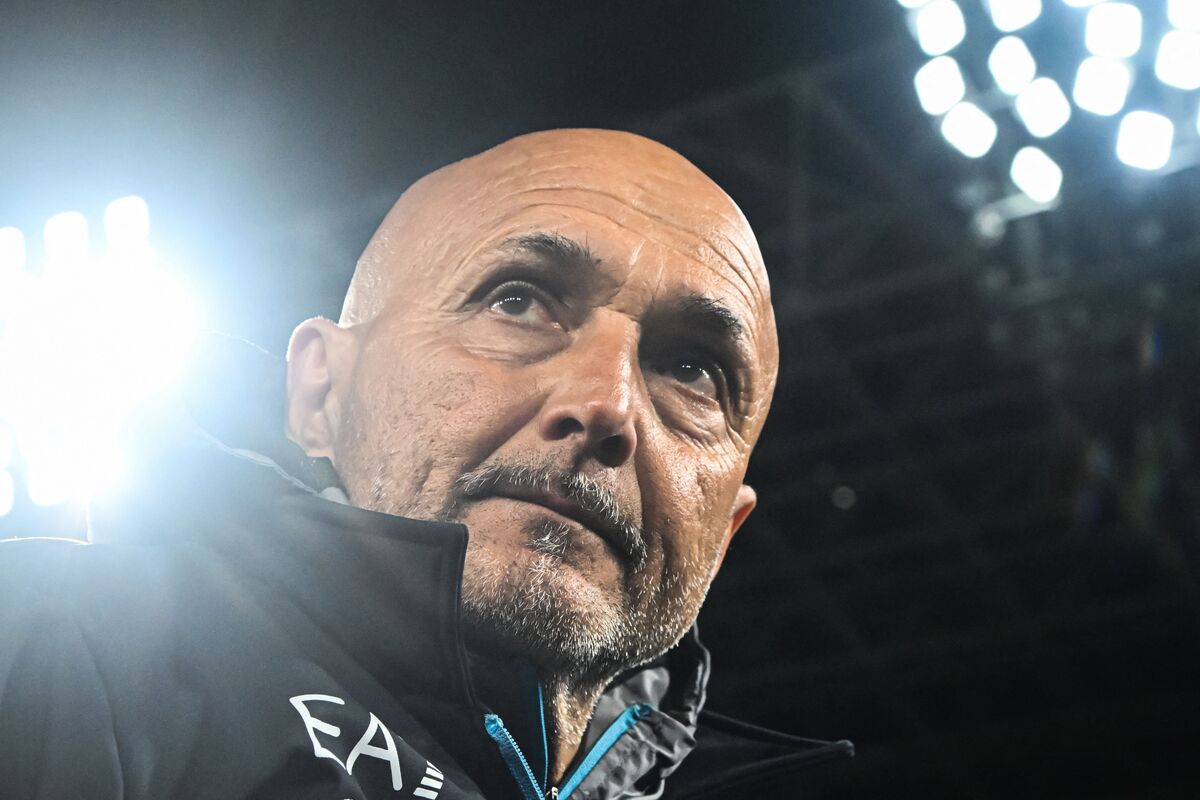 Luciano Spalletti is the new Italy coach, succeeding Roberto Mancini on the Azzurri’s bench after the former gaffer’s sudden and tumultuous exit.