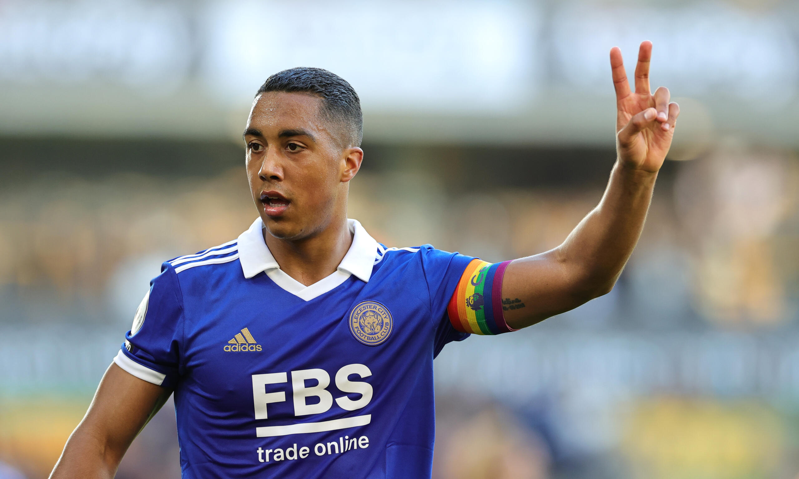 Roma keep scouring the market to find bargains and have started eyeing Youri Tielemans. His contract with Leicester City runs out in June.