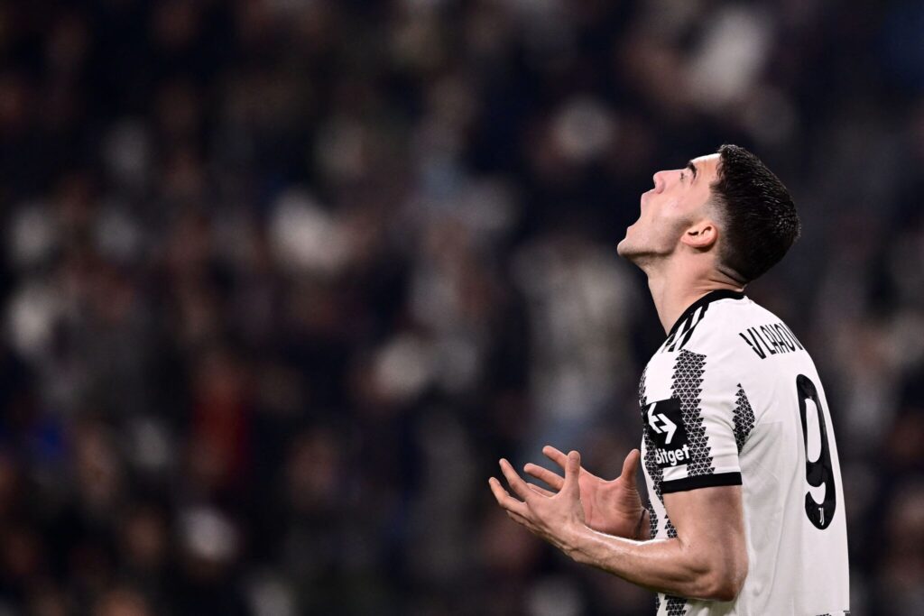 Juventus are open to partying ways with Dusan Vlahovic, but there has been no rich bid for him yet. The Bianconeri aren’t shopping him around.