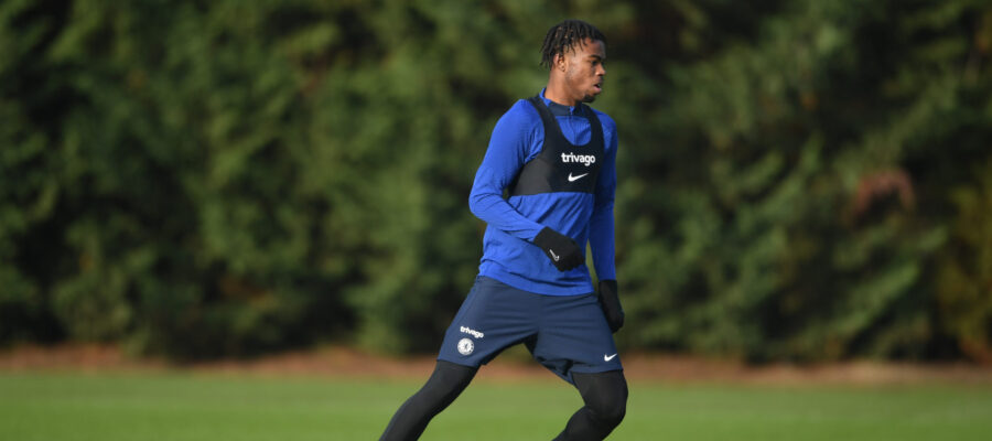 Milan have set their sights on London in the first portion of the summer, as they are pursuing youngsters Carney Chukwuemeka and Reiss Nelson.