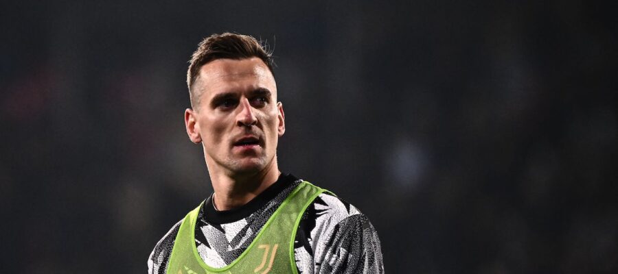 Milik recently professed his intention to stay at Juventus, after his reduced game time forced him to leave. He will earn €3.5M net per season at Juventus.