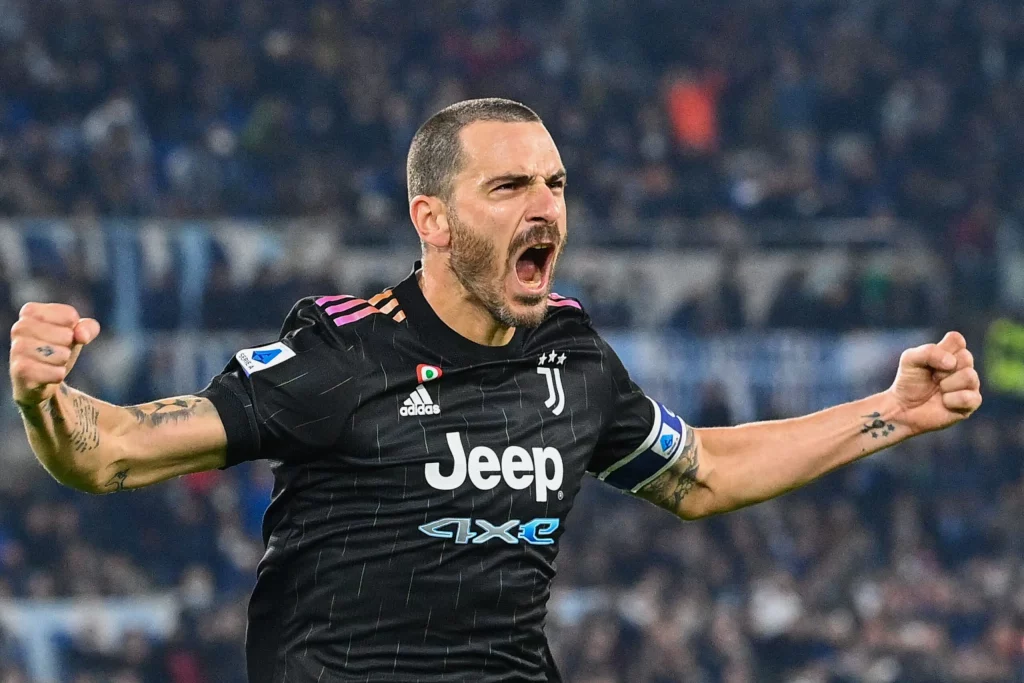 Leonardo Bonucci is bound to leave Juventus, as the management communicated to him that he’s no longer part of the technical plans.