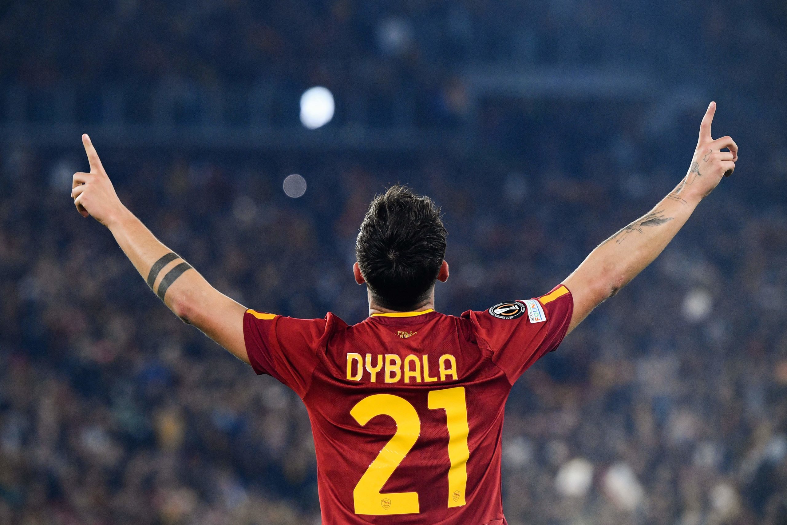 Paulo Dybala once again professed his love for Roma during an event. He hailed the warmth of their fans in particular: "The affection was incredible."