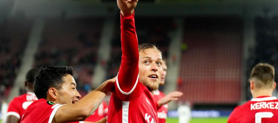 Karlsson was also tracked heavily by fellow Serie A rivals Napoli, Fiorentina and Lazio, with the latter two being offered his services by his entourage.