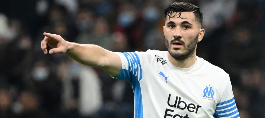 After a brief negotiation, Atalanta have sealed the deal to onboard Mitchel Bakker, who will form their revamped left flank along with Sead Kolasinac.