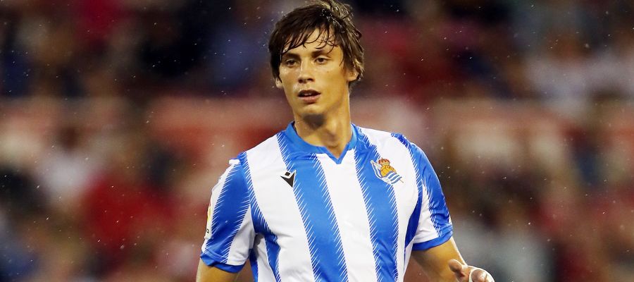 Napoli are currently prioritizing two options to substitute Kim Min-Jae, Max Kilman and Robin Le Normand. They have similarly hefty price tags.