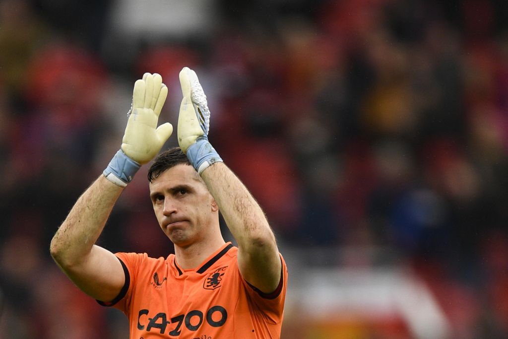 Inter have been linked to Emiliano Martinez, but they remain focused on Yann Sommer, even though they are having trouble coming to terms with Bayern.