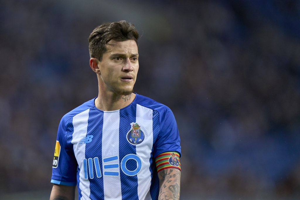 The agent of Porto midfielder Otavio, Israel Oliveira, stated that Inter and Juventus were tracking his client and could activate his release clause.