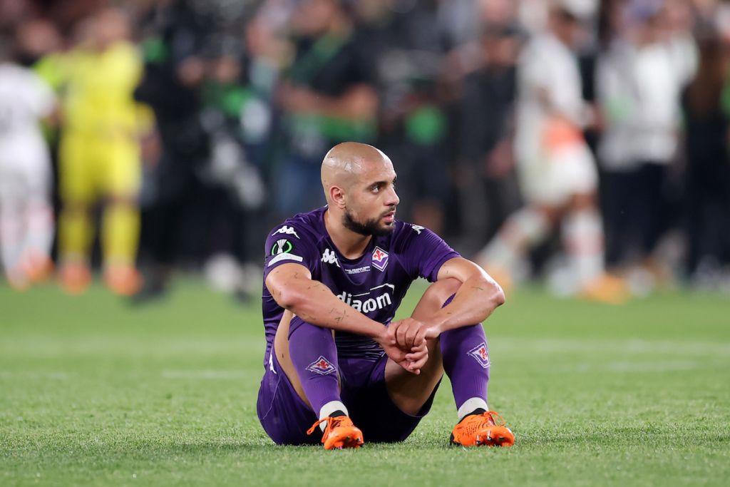 Amrabat is ready to leave Fiorentina, with United still the favorites to sign him on an outright deal. However, a temporary loan looks seemingly realistic.