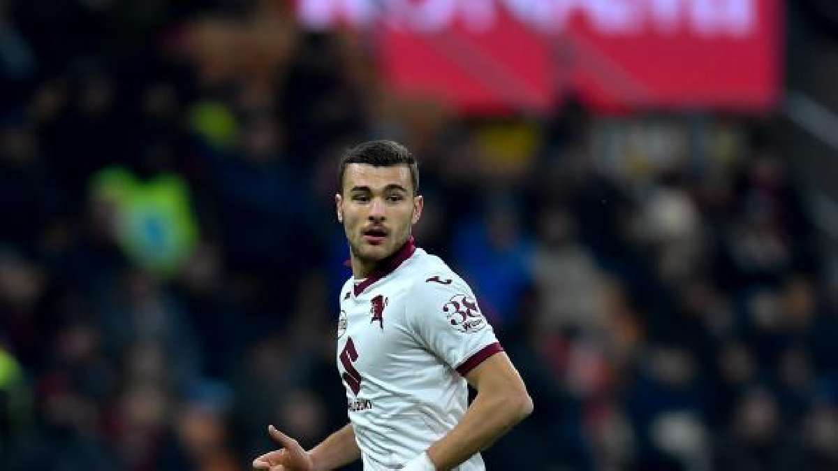 Torino Star Defender Hints at Premier League Transfer