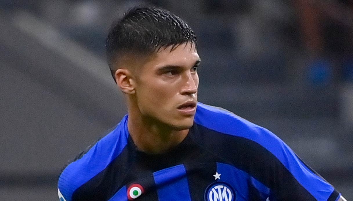 Inter might be able to offload Joaquin Correa after all, paving the way for the return of Alexis Sanchez. The Argentine isn’t so keen on departing.