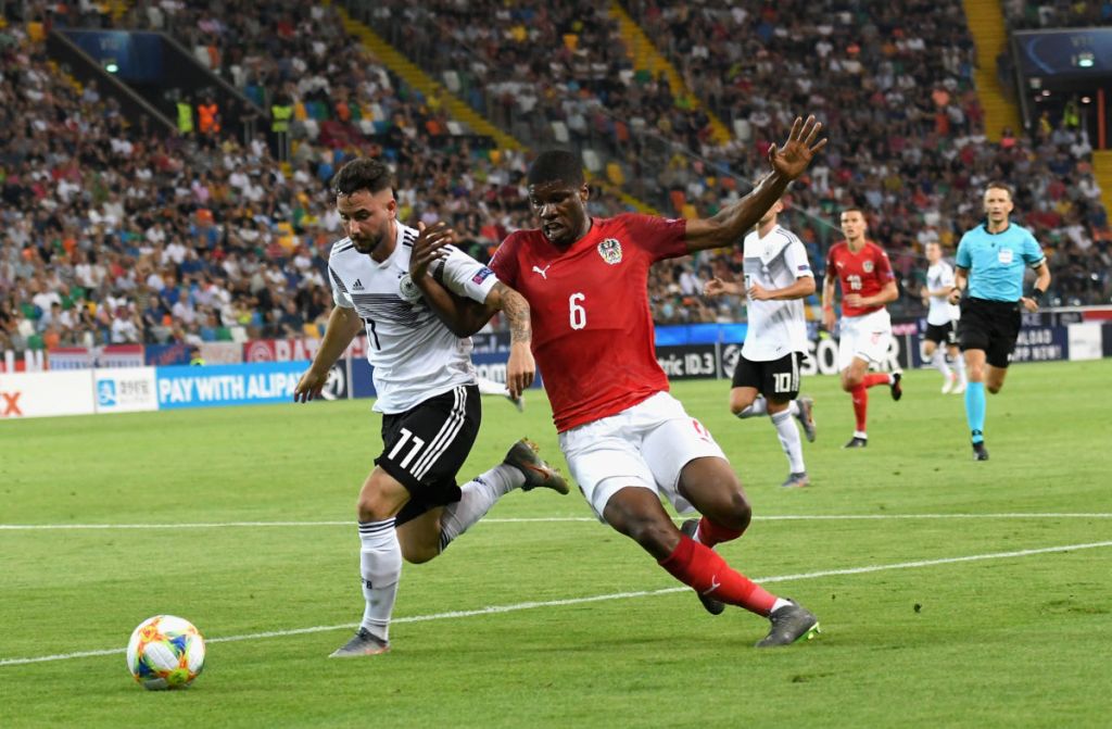Napoli reportedly put forth an offer for Kevin Danso, but they were unable to match Lens’ price tag. The defender is negotiating an extension.