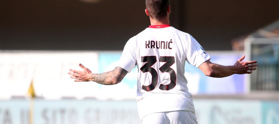 Milan repelled the first advances from Fenerbahce for Rade Krunic, but the Turkish side remains very interested in signing the veteran midfielder.