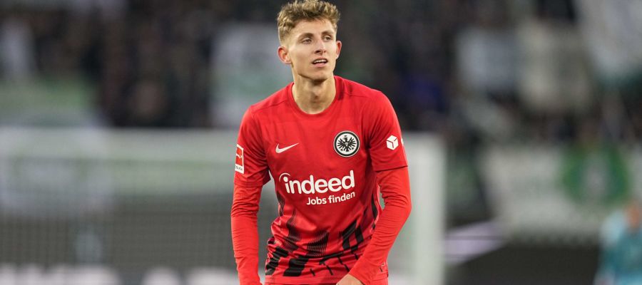 Napoli have sealed the deal for Jasper Lindstrom, and the departure of Hirving Lozano, who could be PSV-bound, is getting closer too