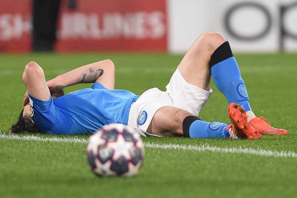 Napoli have lost Mario Rui for multiple matches and are considering onboarding a left-back who’s currently out of contract to fill the void.