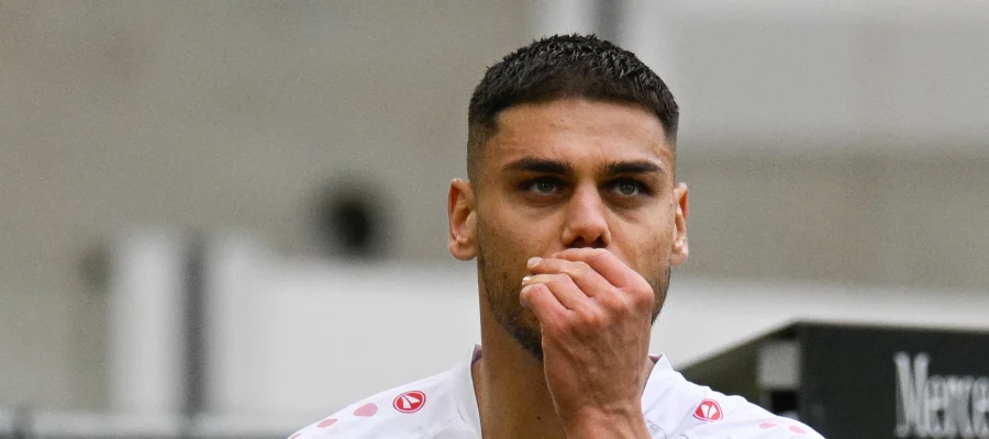 Napoli are expected to zero in on Konstantinos Mavropanos after Lille officialized Kevin Danso’s extension with a teasing video.