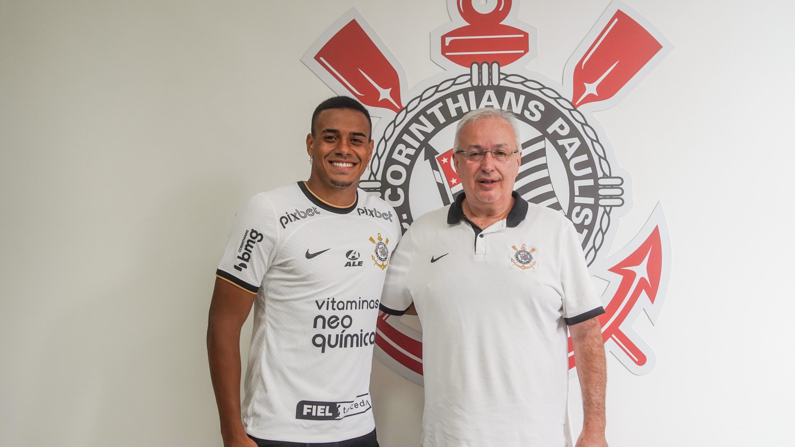 Fiorentina chased after Murillo throughout the summer, but Nottingham Forest are in the lead to acquire him from Corinthians.