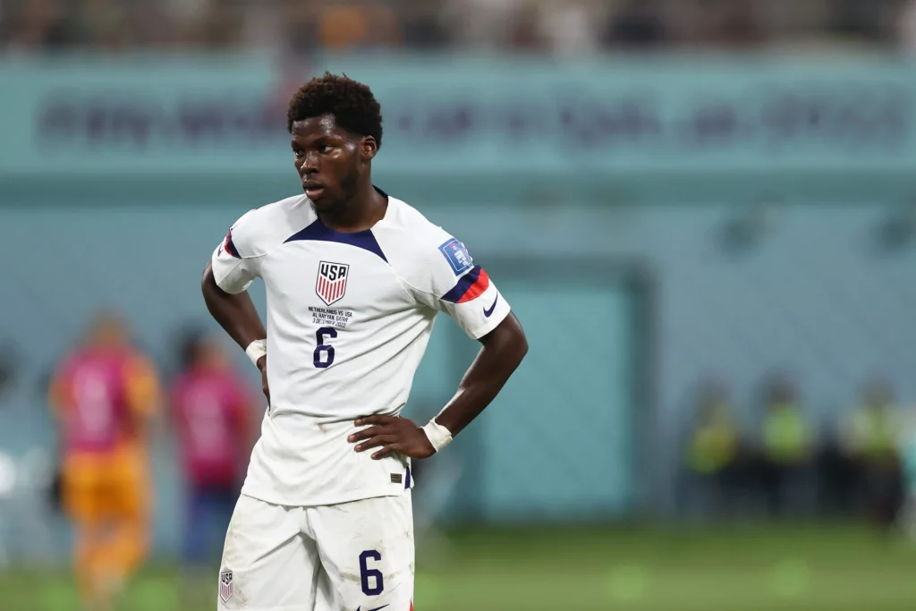 Yunus Musah landed in Italy Thursday night to finally complete his move to Milan, which had been agreed upon a few days ago.