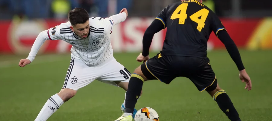 Napoli are keeping tabs on a few options should Hirving Lozano leave or be excluded from the technical plans for this season.