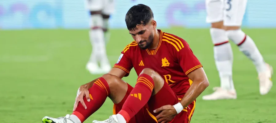 Houssem Aouar and Nicola Zalewski exited Friday’s loss to Milan due to muscular injuries, but they could be present once Serie A resumes in two weeks.