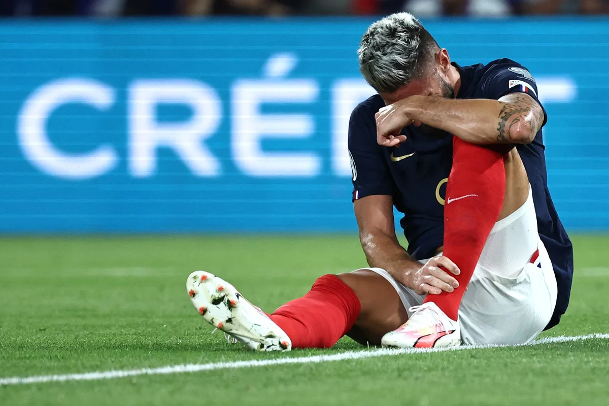 Olivier Giroud was forced to sub off in the 25th minute of Thursday’s Euro qualifiers against Ireland due to a left ankle injury.