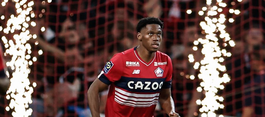 Jonathan David is enduring a rough start to the season, which might favor Milan, perhaps in January already. He has scored just twice so far.