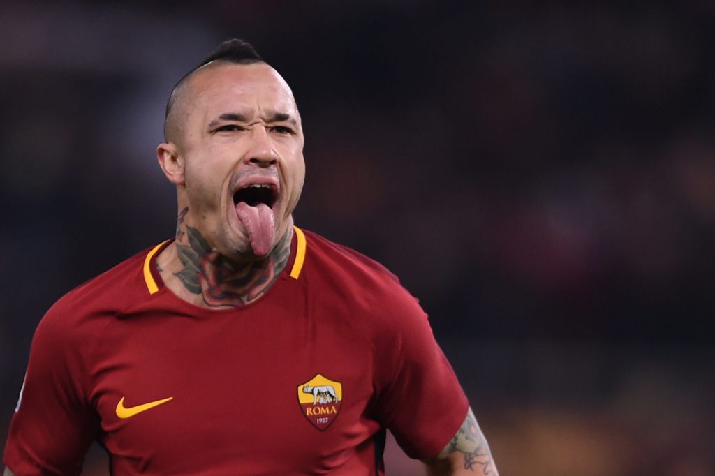 Radja Nainggolan disproved the notion that he proposed his services to Roma in the last few days, as some reports instead indicated.