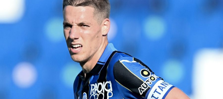 Fenerbahce have laid eyes on Mario Pasalic in their lengthy search for a midfielder. Turkish clubs have four more days to conclude transfer market deals.