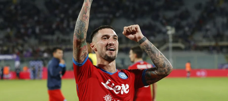 Italian agent Mario Giuffredi, who represents Di Lorenzo and Politano, has backed the latter to sign with Napoli for life, following the former's footsteps.