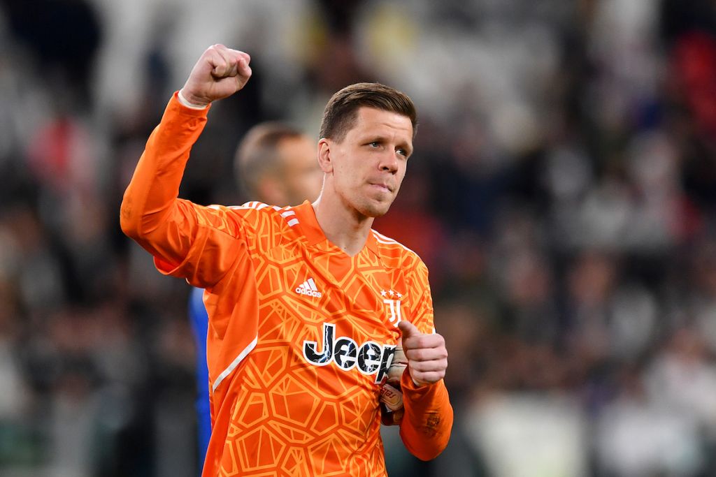 Juventus will attempt to reduce their payroll by lowering the wages of some of their veterans, and they could find fertile ground with Wojciech Szczesny.