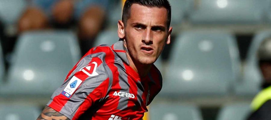 Emanuele Valeri stayed put at Cremonese this summer despite receiving a few offers and has his heart set on joining his boyhood club Lazio.