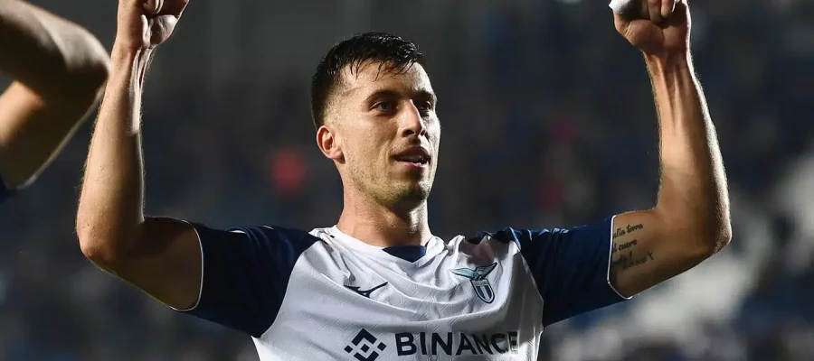 Nicolò Casale hasn’t managed to confirm last season’s performances in the early going, to the point that Maurizio Sarri often preferred Patric over him.