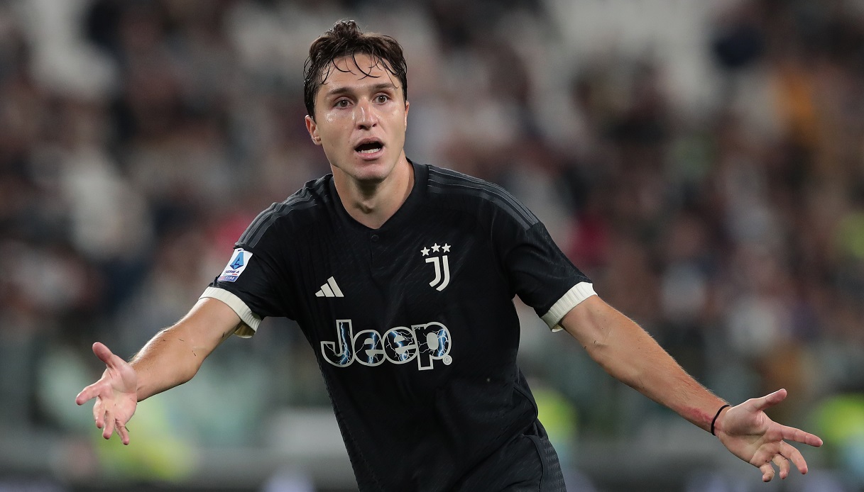 Juventus are trying to come to terms with two of their own, Federico Chiesa and Wojciech Szczesny, before diving head-first into the transfer market.