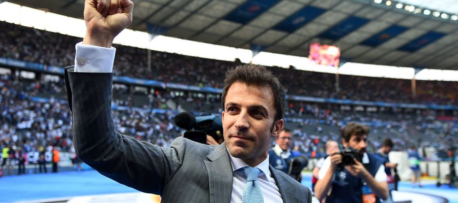 Alessandro Del Piero dished on vast football-related topics but dribbled past the queries about his potential Juventus future in an interview.