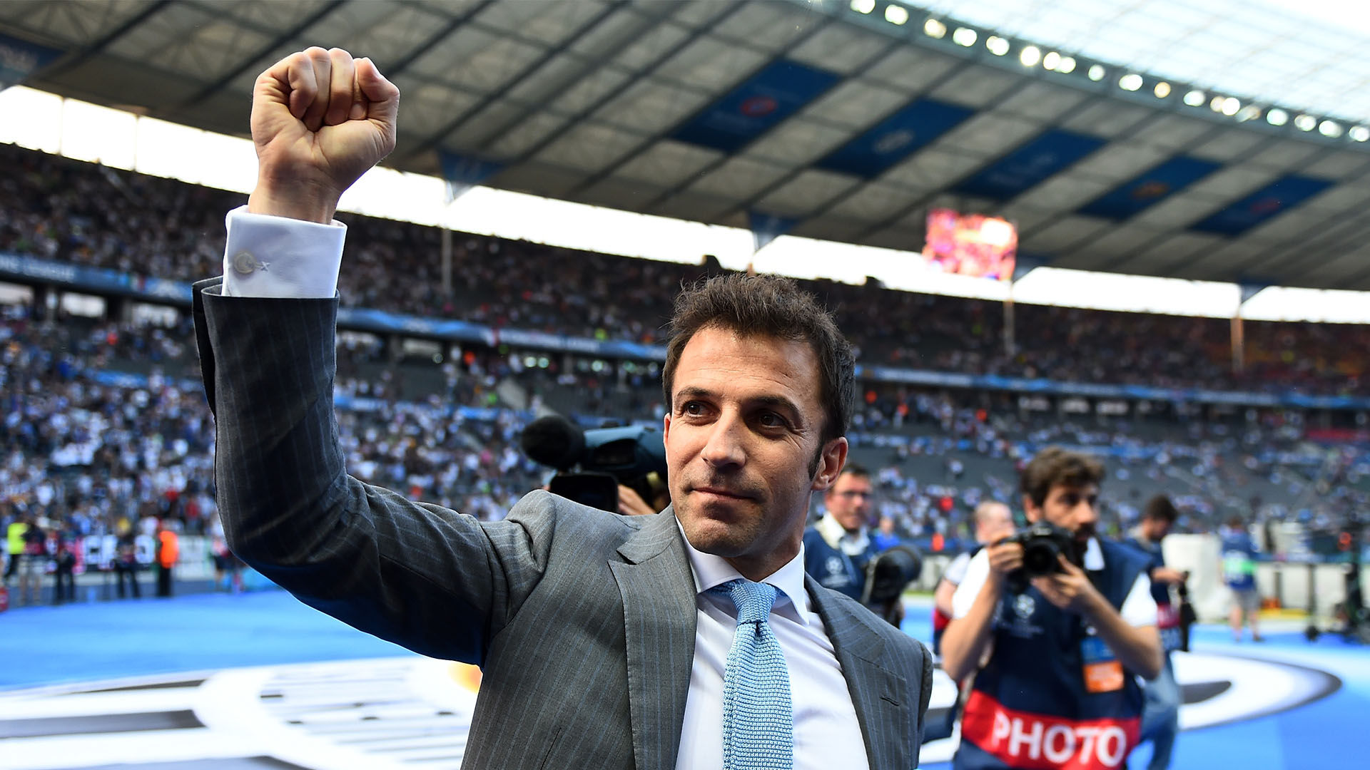 Alessandro Del Piero dished on vast football-related topics but dribbled past the queries about his potential Juventus future in an interview.
