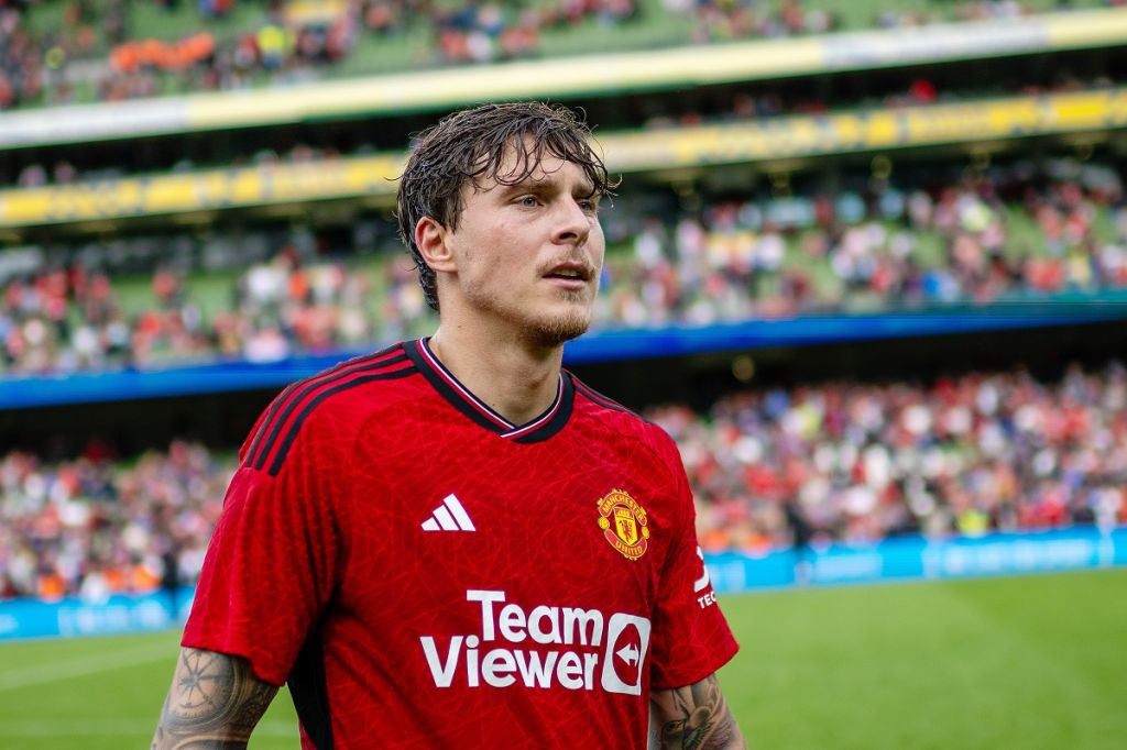 Juventus have reportedly laid eyes on Victor Lindelof ahead of a possible free agent acquisition since his contract with Manchester United is expiring.