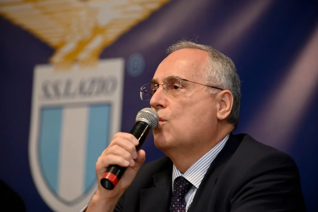 Lazio president Claudio Lotito quickly changed his tone after criticizing Maurizio Sarri and the squad in previous days after the win over Celtic Glasgow.