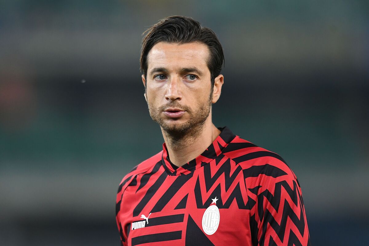 Milan will have to turn to Antonio Mirante in the upcoming match versus Juventus. Marco Sportiello suffered a calf strain in practice.