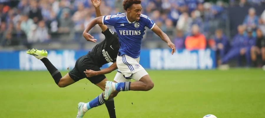 Milan are interested in Assan Ouedraogo, a 17-year-old midfielder who has already earned a regular role at Schalke 04 despite his young age.