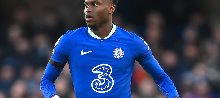 Benoit Badiashile was the most recent addition to the Milan shortlist for the defense following Pierre Kalulu’s thigh injury. The Frenchman just debuted.