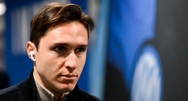 Federico Chiesa plans to be patient this summer, which leaves the door open to any solution about his future, and Napoli have rekindled their efforts to lure him away.